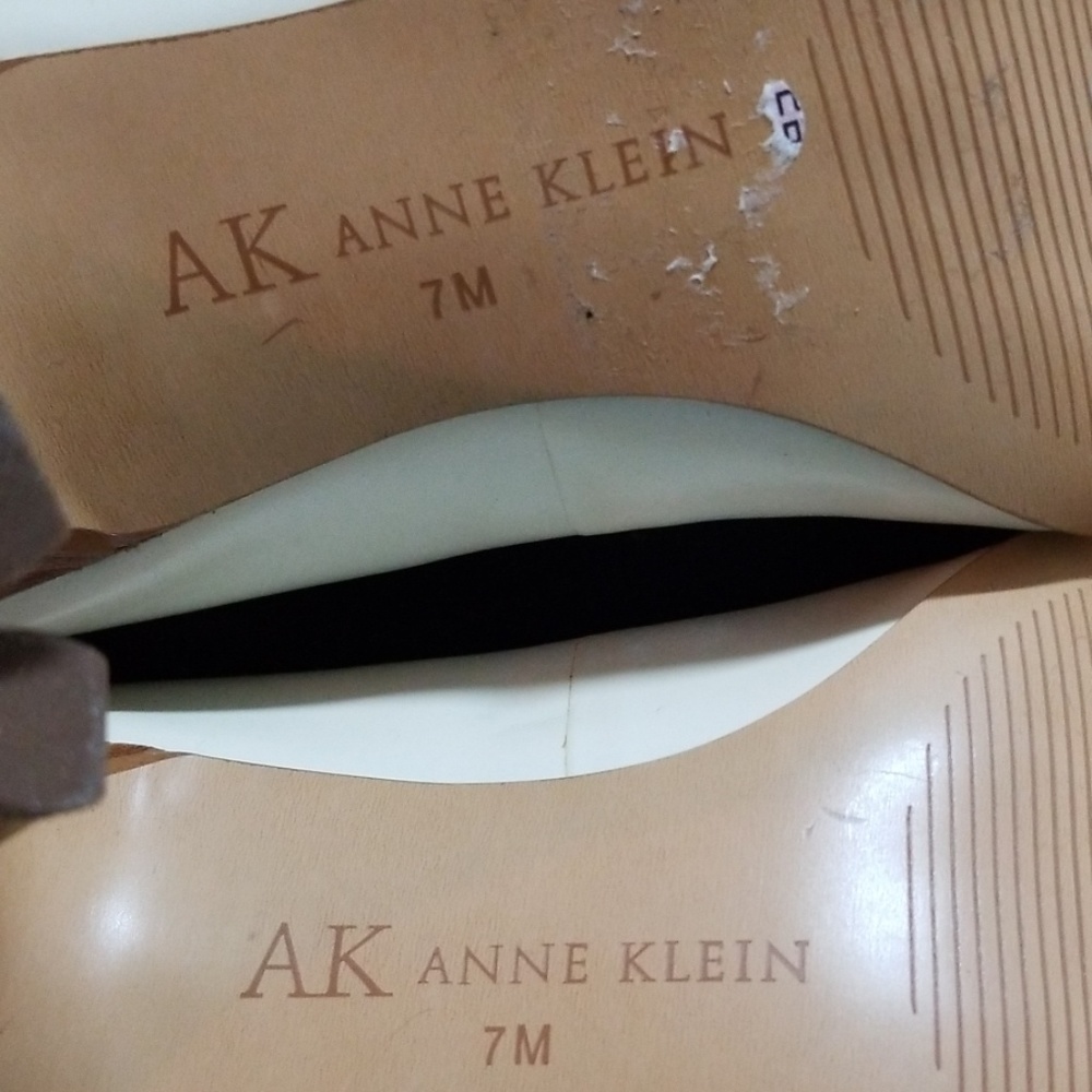 Never worn Anne Klein Peep Toes/Cream/7M/Closeout - Picture 6 of 6